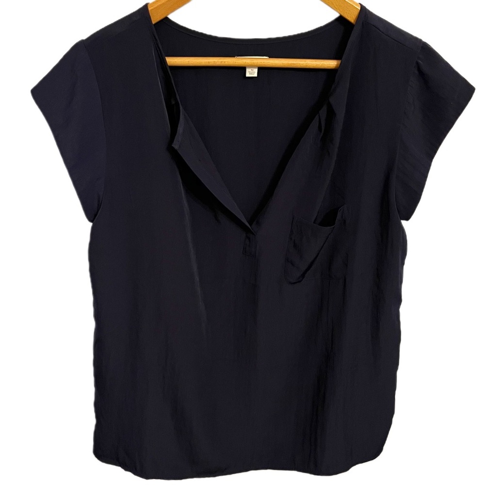 Gap Women’s Shirt Navy Blue Open Collar Blouse Top, size Medium, GUC